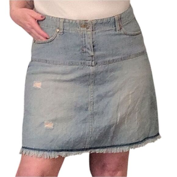 VTG Y2K Paris Blues Distressed ALine Raw Hem Mini Jean Skirt Size 11 - Picture 5 of 14